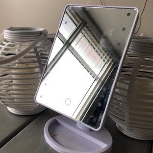 makeup mirror